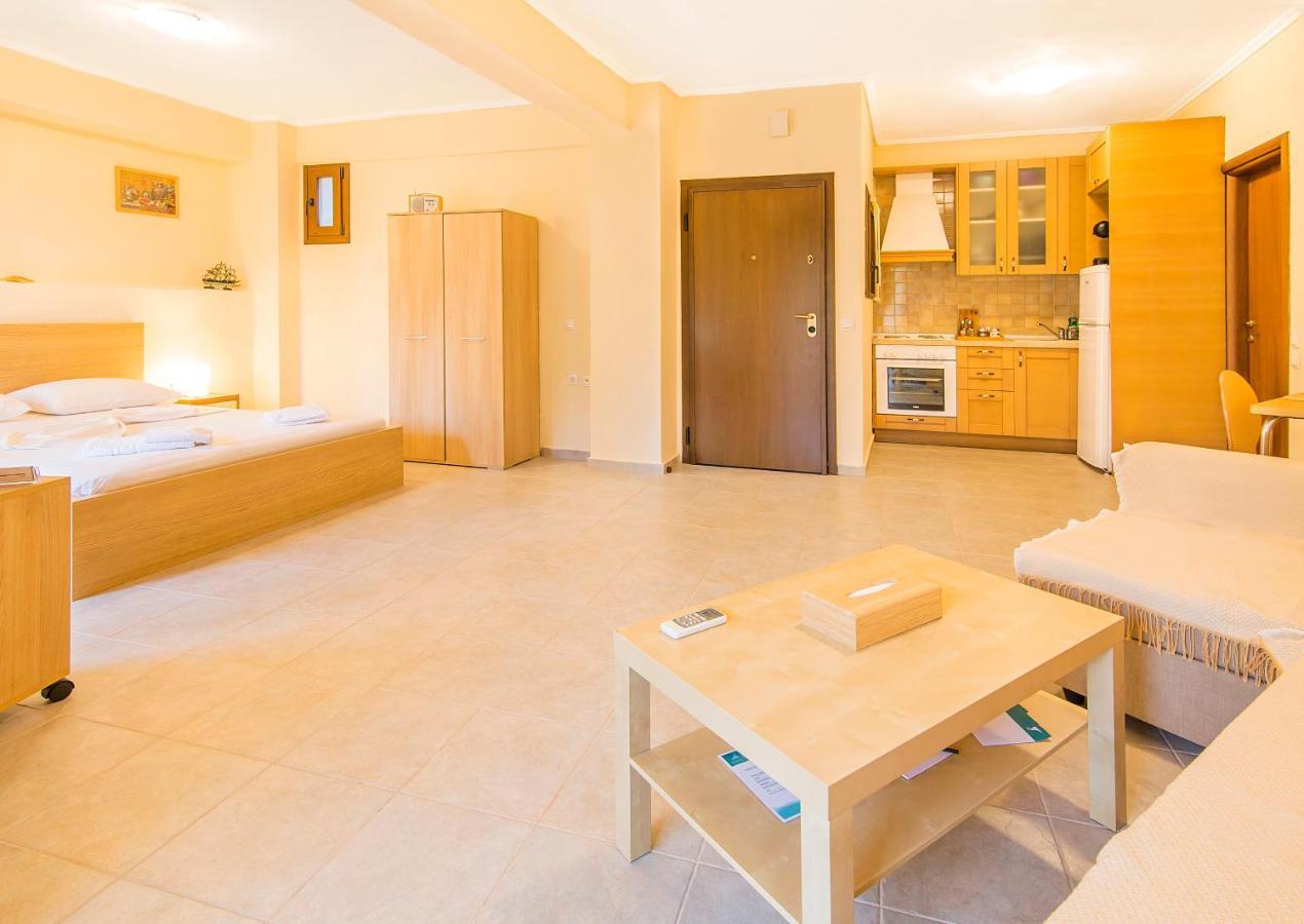 Aparthotel Marina'S Elegance Kriopigi Zewnętrze zdjęcie